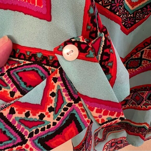 Discreet Colorful Southwest Pattern V-Neck Tunic - Picture 3 of 5